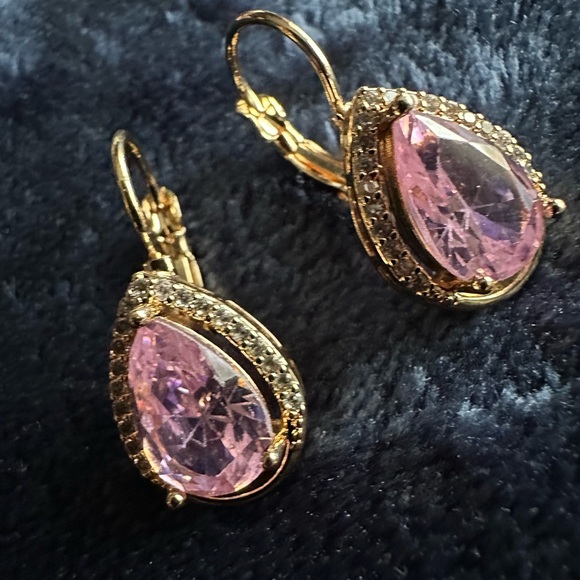 Elegant Pink and Gold Teardrop Earrings - Picture 6 of 9